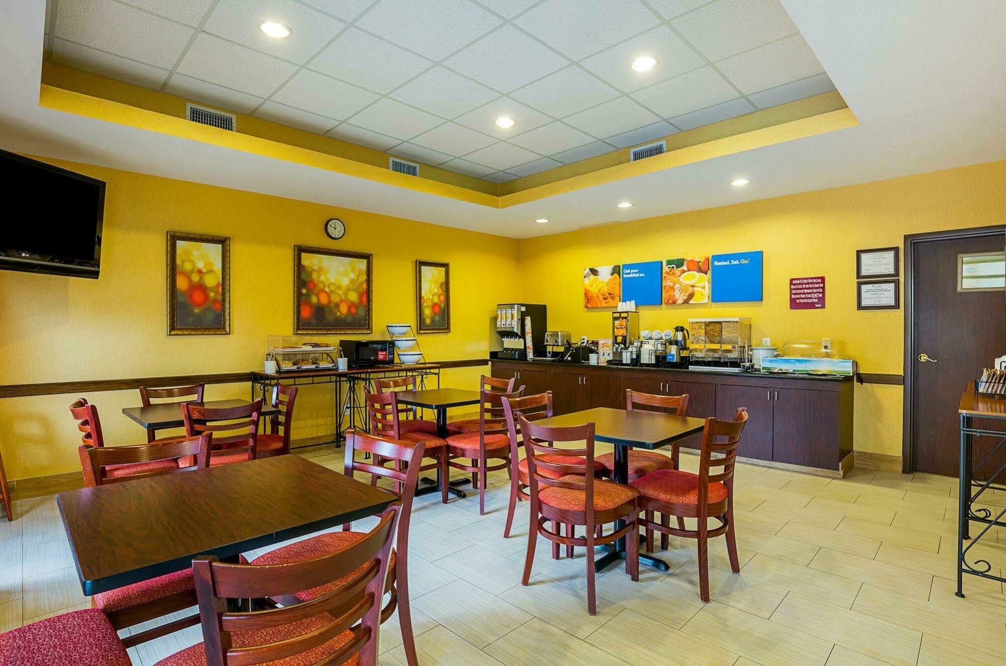 Comfort Inn & Suites Port Arthur-Port Neches Exterior photo